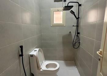 استديو بأثاث مريح وبسيط 