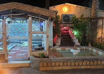 استراحة بجلسات خارجيه