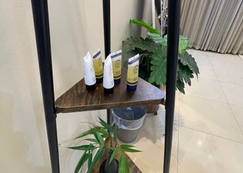 استديو بأثاث مريح وبسيط 