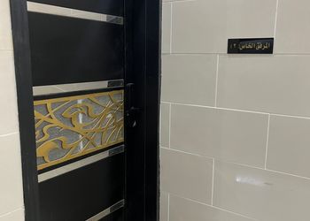 استديو بسرير ماستر وجلسة 
