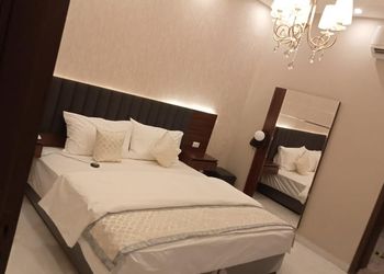 استديو بسرير ماستر وخدمة انترنت 