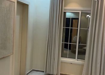 غرفة وصاله مع دورة مياة