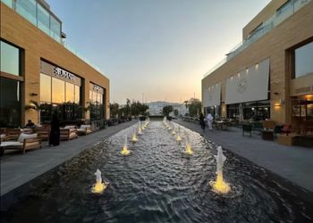 شقة بغرفة معيشة وغرفة نوم 