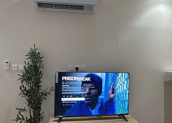استديو بسرير ماستر وجلسة جانبية