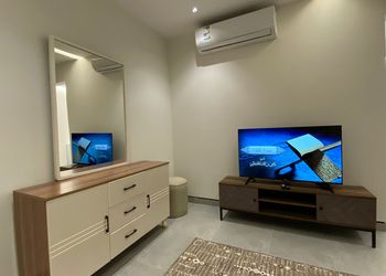استديو بسرير ماستر وجلسة جانبية 