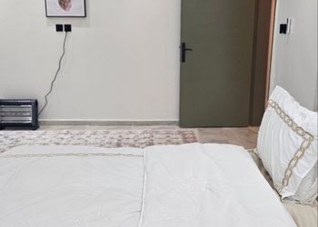 شقة بغرفة نوم ودخول ذاتي