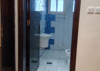 3 غرف ومطبخ وحمامين