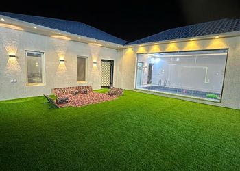 شاليه بجلسة خارجية والعاب مائية
