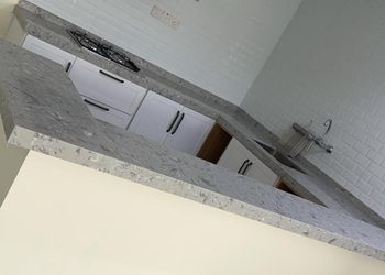 استراحة بمسطحات خضراء