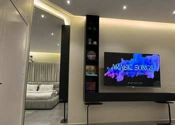 استديو بسرير ماستر  وجلسة جانبية بتصميم راقي