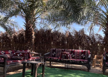 مزرعة بجلسة خارجية ومجلس 