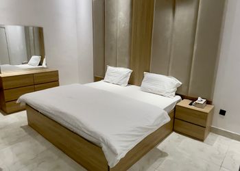 استديو بسريرين مفردة ودخول ذاتي 