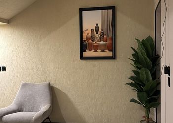 شقة بغرفتين نوم وصالة 