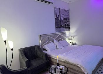 استوديو بدخول ذاتي 