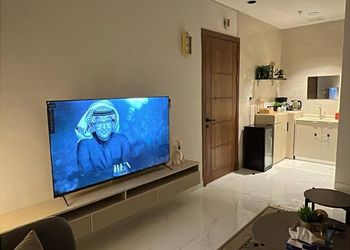 شقة بغرفة معيشة وغرفة نوم 