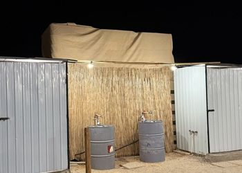 مخيم بجلسة خارجية واجواء ممتعة