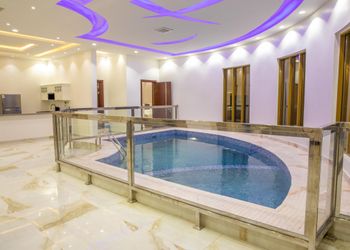 منتجع فندقي صاله وطاولة طعام تكفي 20