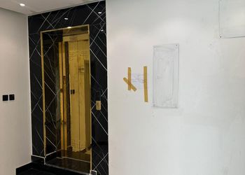 استديو هادئ بدخول ذاتي 