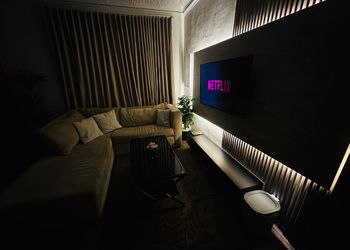 استديو بسرير ماستر 