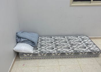 غرفة سرير ماستر بدورة مياة