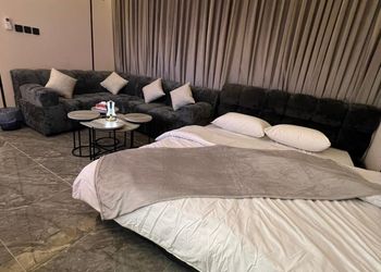 استديو هادئ بسرير ماستر 