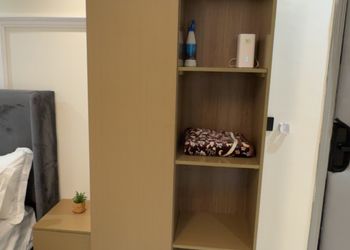 استديو بسرير ماستر وجلسة جانبية 