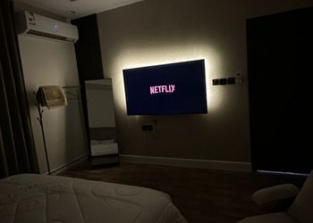 استديو هادئ بسرير ماستر 