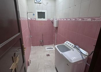 شقة بغرفتين نوم وصالة 