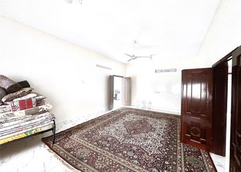 استراحة بمجالس واسعة وأثاث مريح 