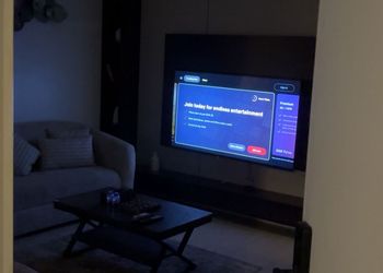 شقة بغرفة معيشة وغرفة نوم 