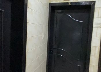 شقة بغرفة جلوس وغرفة نوم 