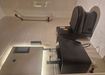 شقة بغرفة معيشة وغرفتين نوم 
