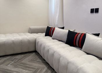 شقة انيقة بغرفة نوم وبدخول ذاتي 