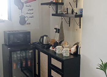 شقة بغرفتين نوم وصالة جلوس 