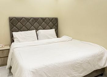 استديو بسرير ماستر وأثاث مريح