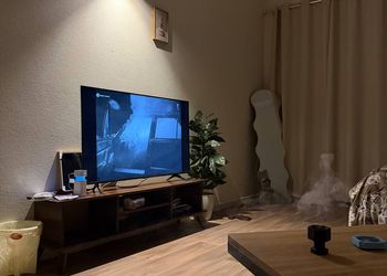 استديو هادئ بسرير ماستر