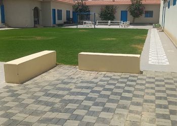  استراحة بمسطح اخضر وجلسة 