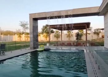استراحة بمسبح