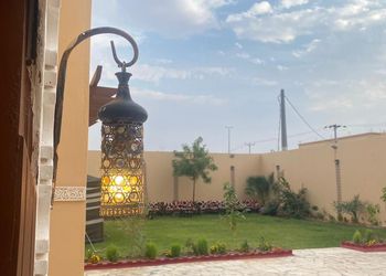 شاليه بألعاب مائية ومسطح اخضر