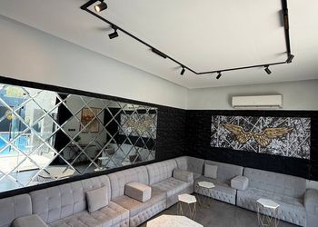 شاليه بمسطح اخضر