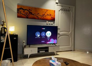 استديو بسرير ماستر وجلسة 