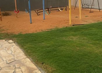 مزرعة بألعاب أطفال