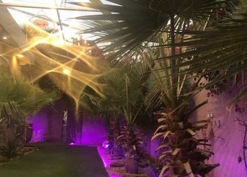 شالية بمجالس ومسطح اخضر
