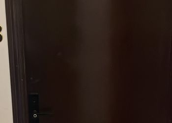 استديو بسرير ماستر وجلسه جانبيه