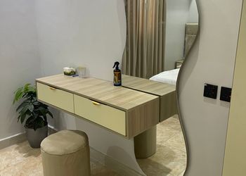 استديو بأثاث مريح وبسيط 