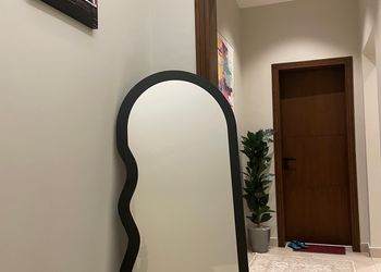استديو بسرير ماستر وأثاث مريح 