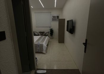 استديو استديو بسرير ماستر 
