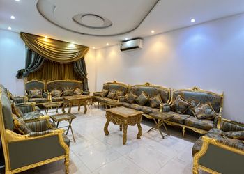 شاليه بمسطح اخضر ومجلس داخلي