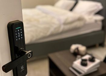 استديو بدخول ذاتي