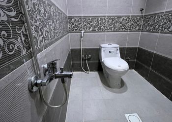 استديو بسرير ماستر وجلسة جانبية 